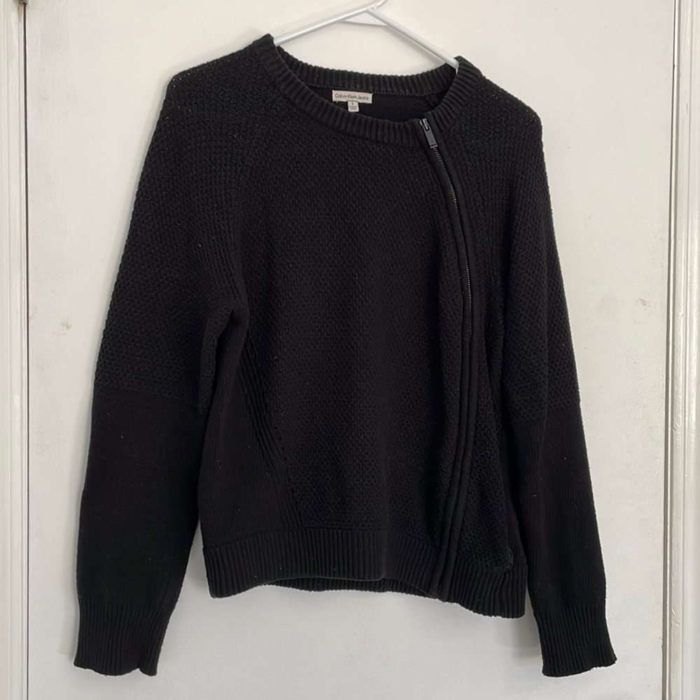 CALVIN KLEIN asymmetrical zipper sweater